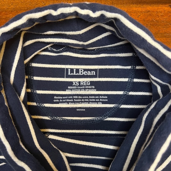 LL Bean Women’s Cowl Neck Blue/White Striped Sweater Size XS Reg - Picture 4 of 7